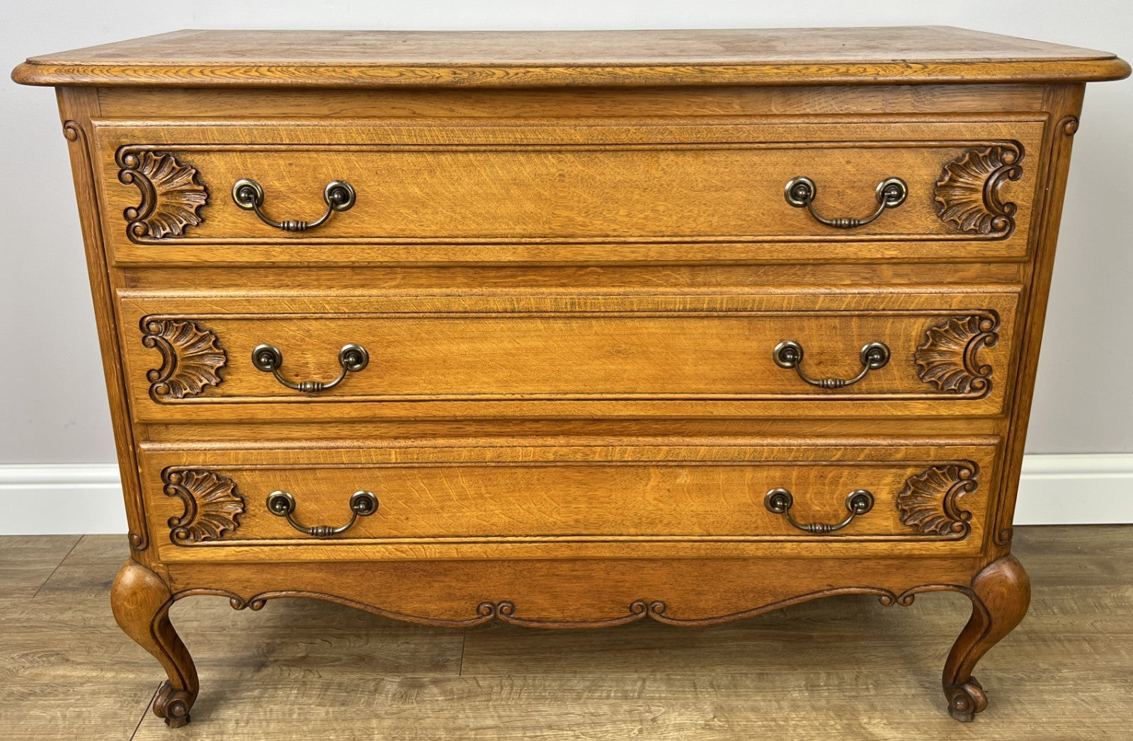 Chest of Drawers Vintage French Louis Oak 3 Drawers Carved Cabinet LOT 62591