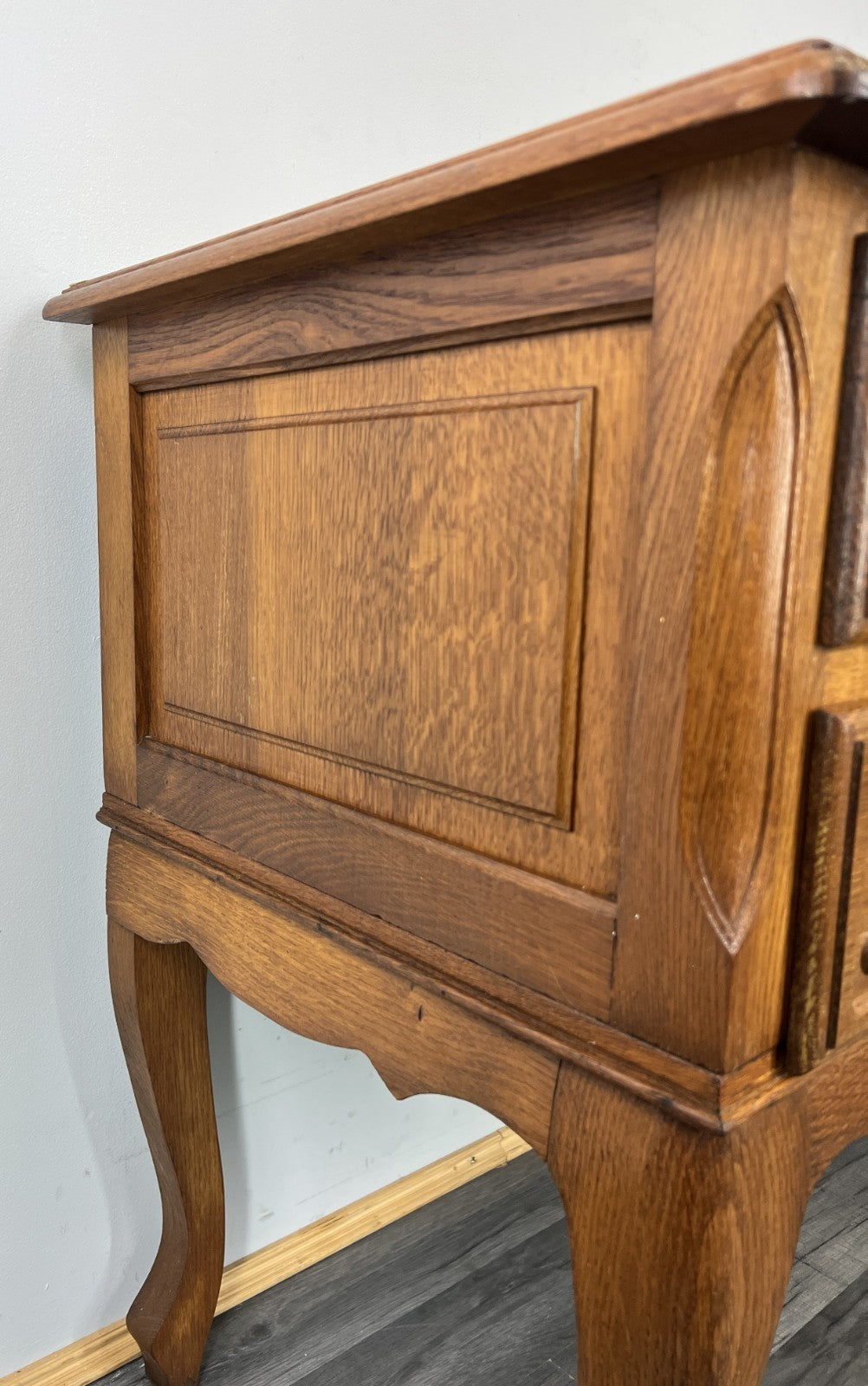 Cabinet Vintage French Louis XVI Style Carved Five Drawer Sideboard LOT 480510