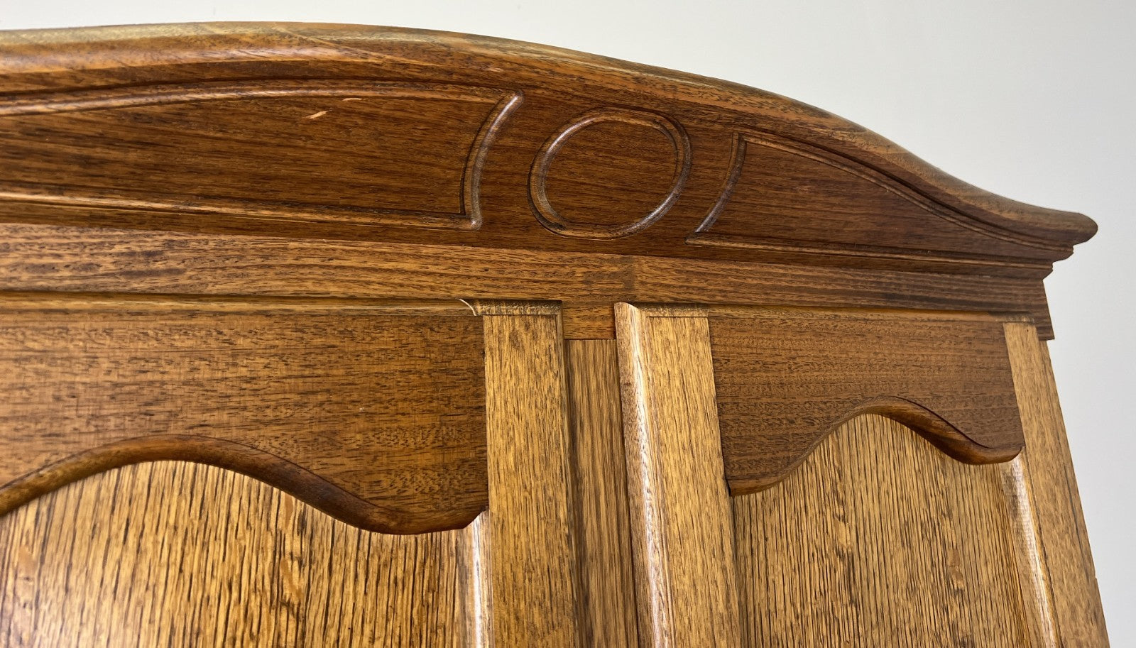 Wardrobe Vintage French Style Oak Two Door Carved Armoire Cabinet LOT 61285
