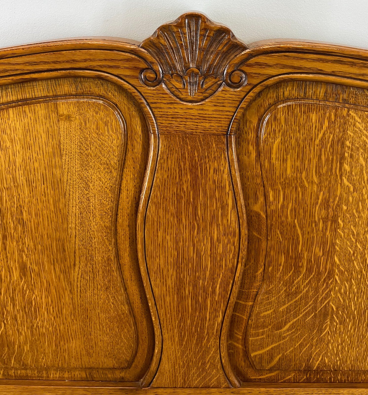 Bed Vintage French Louis XVI Oak Double Bed Frame Carved Headboard LOT 29678