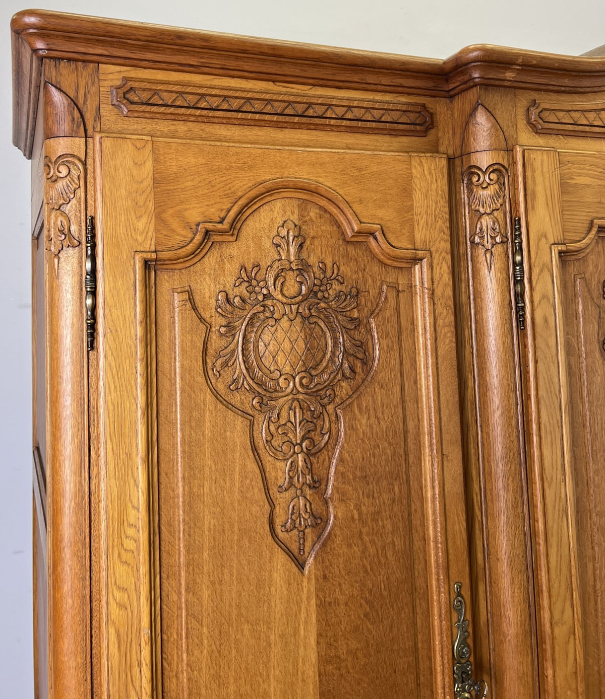 Wardrobe Vintage French Louis XVI Style Oak Four Door Carved Armoire LOT 6516