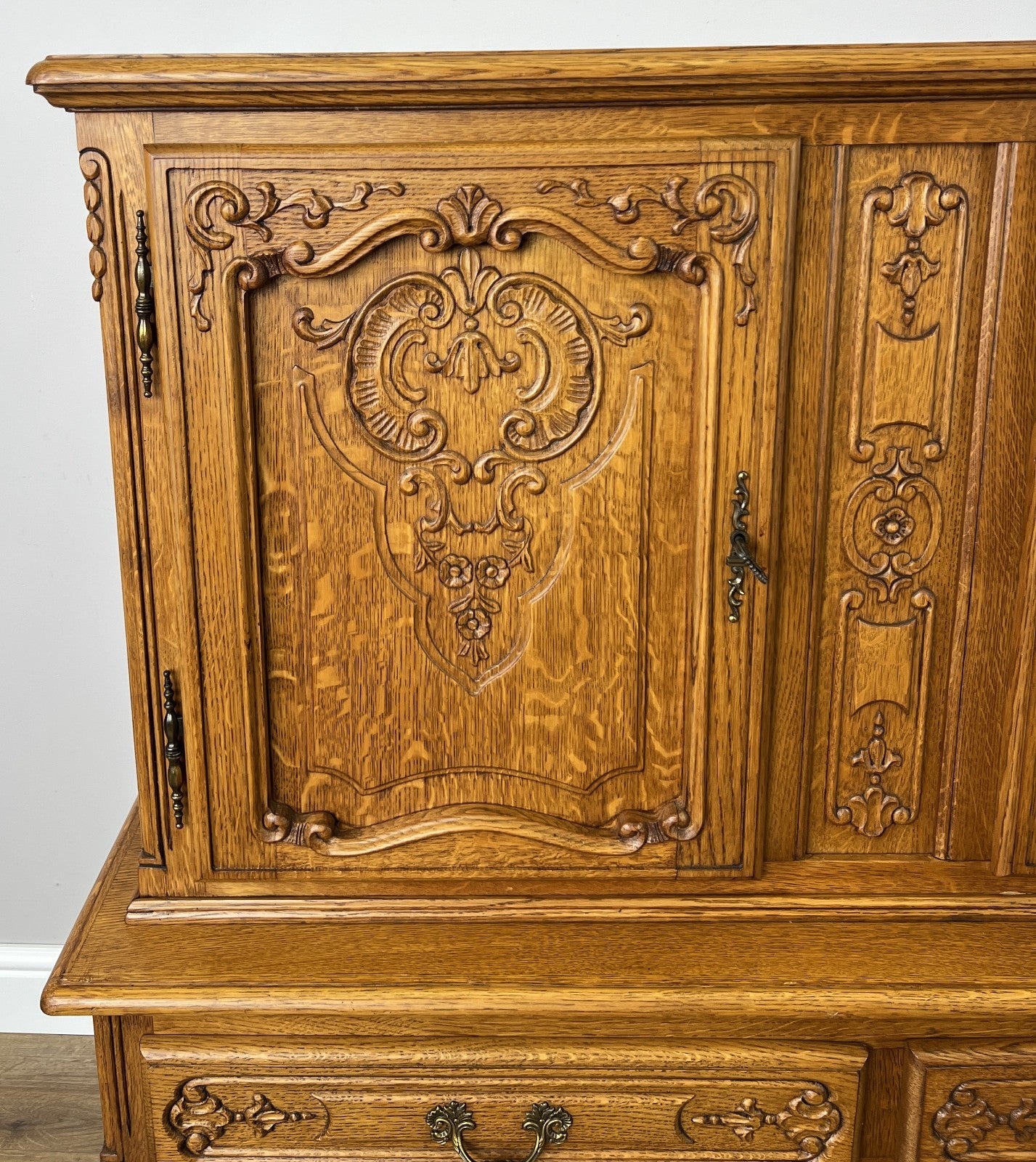 Cabinet Vintage French Louis XVI Oak Display Buffet Carved Sideboard LOT 63163