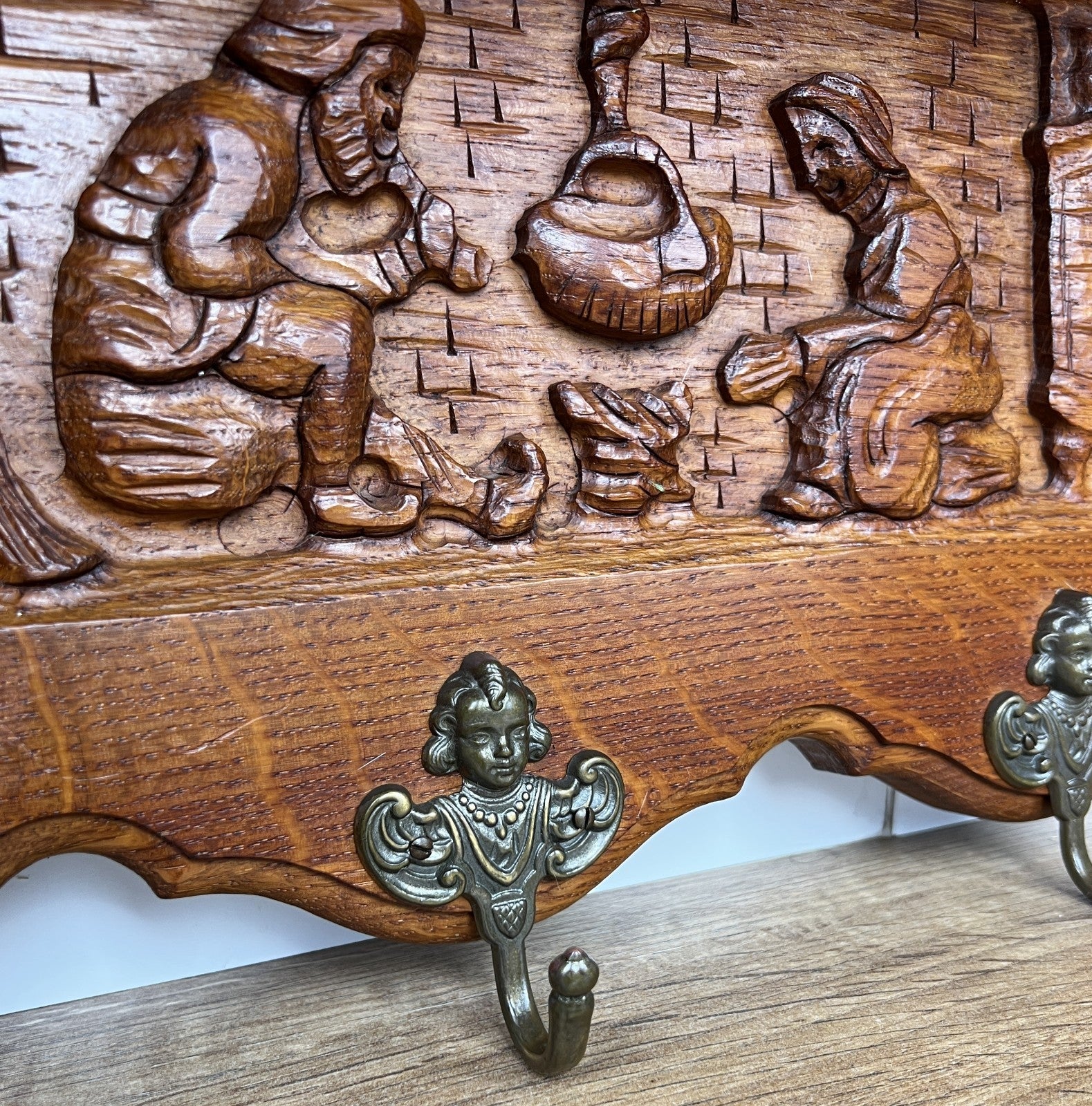 Coat Rack Vintage French Carved Oak Wall Mounted 6 Hooks Rack Hanger LOT 62057