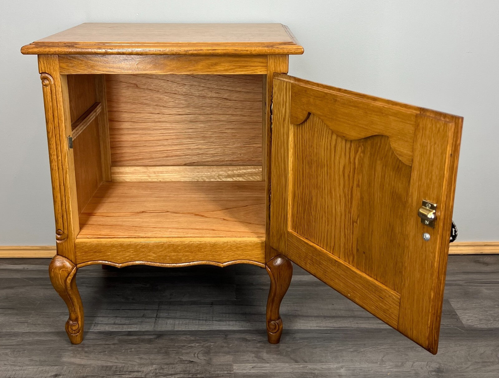 Pair of Bedside Tables Vintage French Louis Oak Nightstands Cabinets LOT 35177