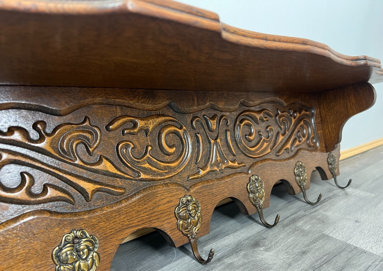 Coat Rack Antique French Style Oak Wall Shelf 6 Hooks Carved Hall Stand LOT 35116