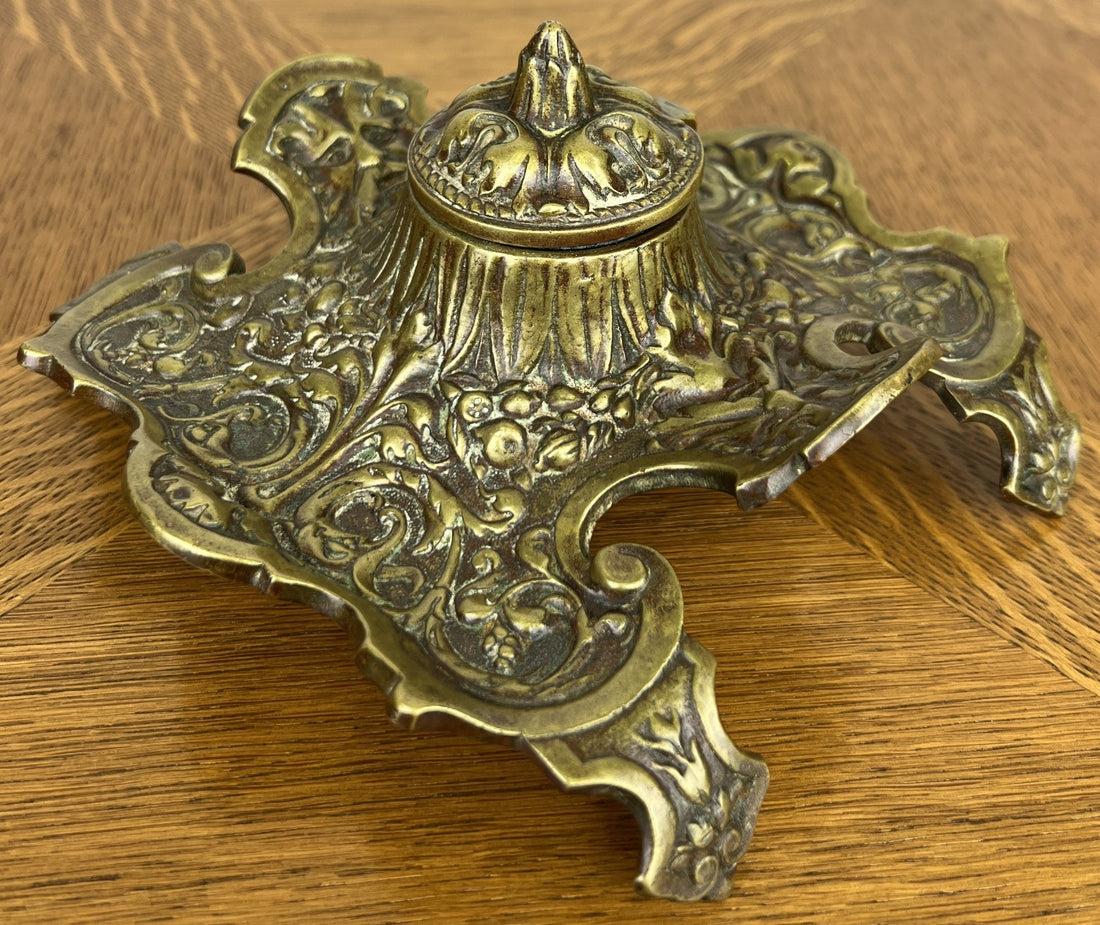 Inkwell Set Vintage French Style Ornate Decorative Desk Ink Pot Holder LOT 60270