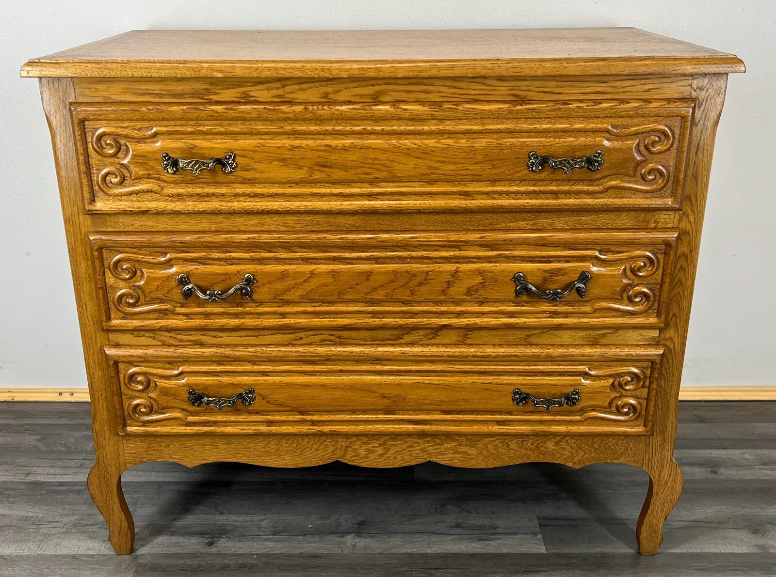 Chest of Drawers Vintage French Louis XIV Style 3 Drawer Carved Cabinet LOT 27591