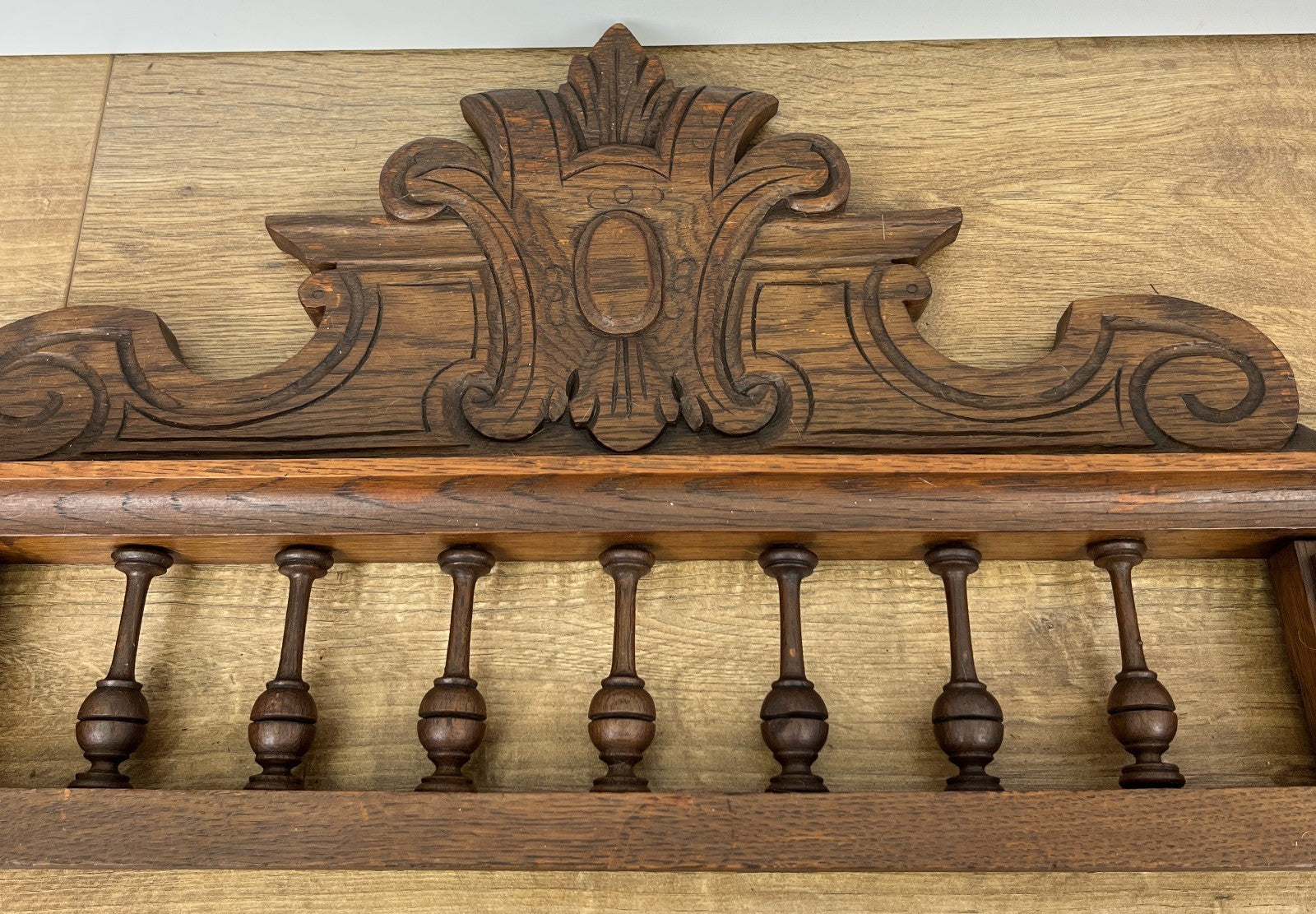 Pediment Antique French Style Oak Hand Carved Decorative Crest LOT 61752