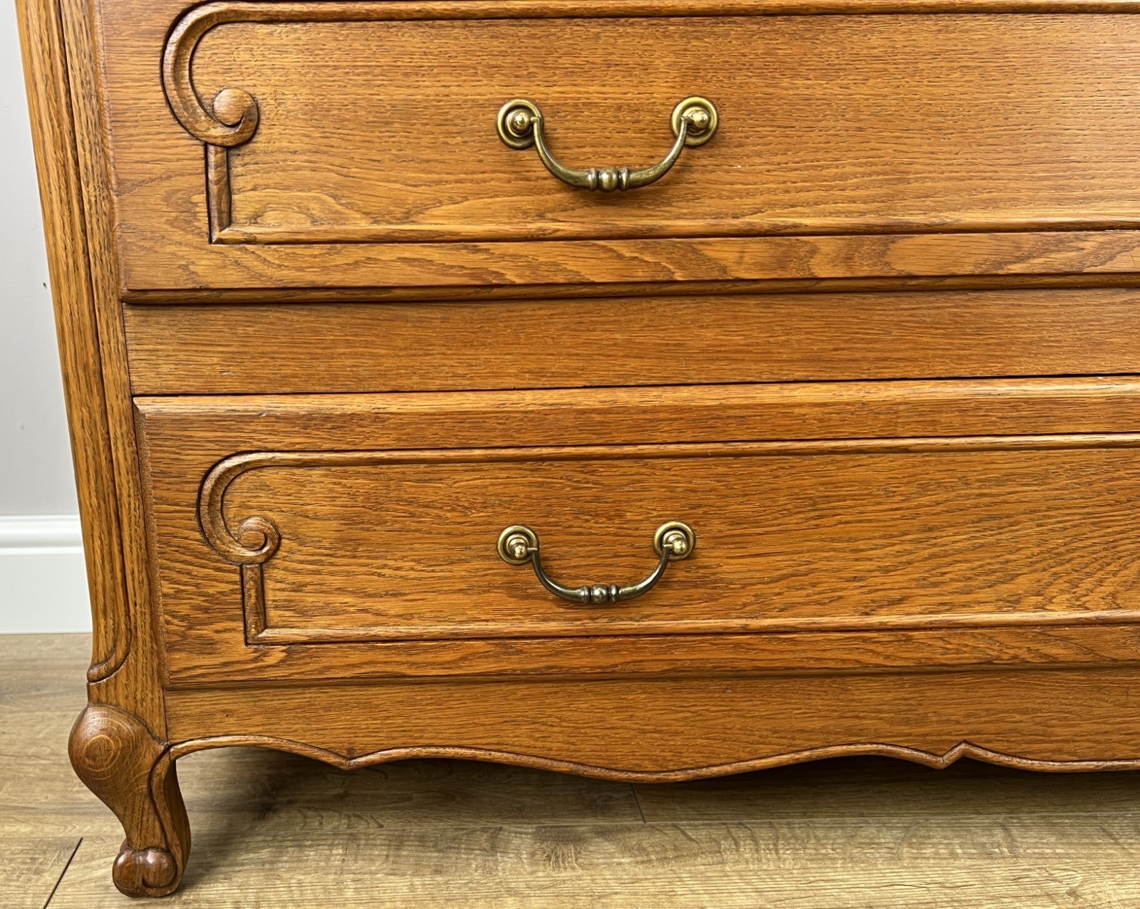 Chest of Drawers Vintage French Louis Oak 3 Drawers Carved Cabinet LOT 62655