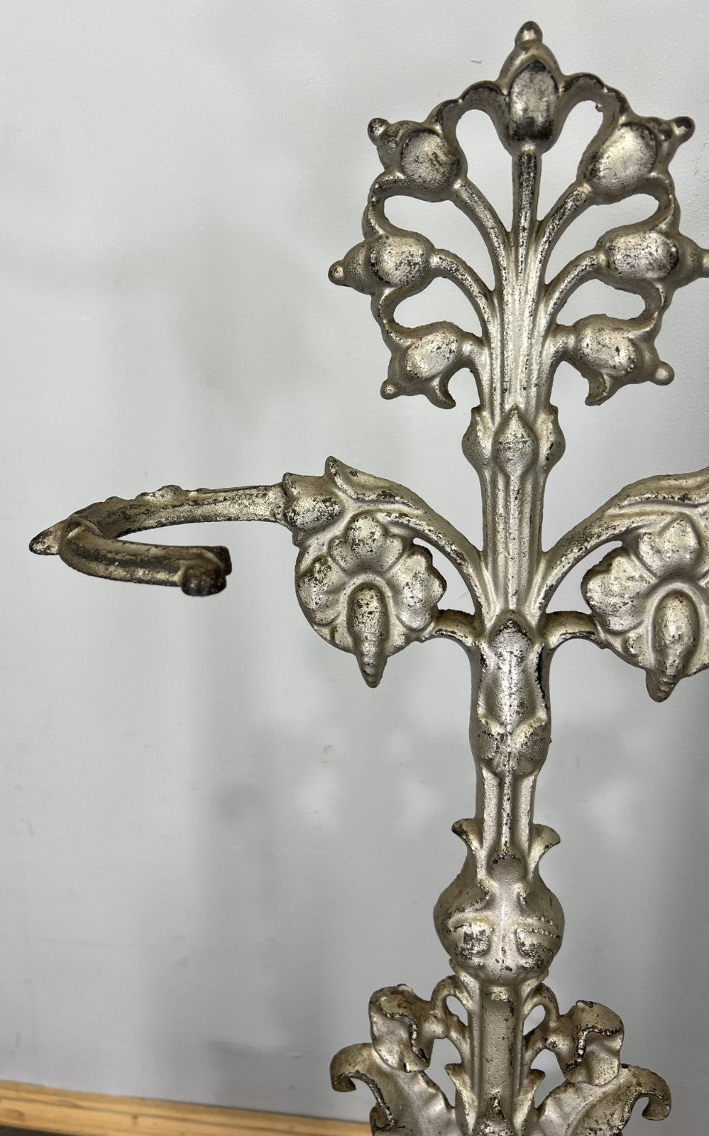 Umbrella Stand Vintage French Style Metal Ornate Hallway Stand LOT 47495
