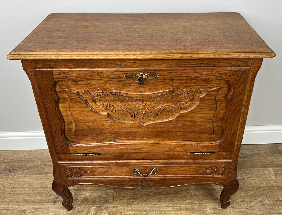 Cabinet Vintage French Louis XVI Style Oak Carved Storage Cupboard LOT 49680