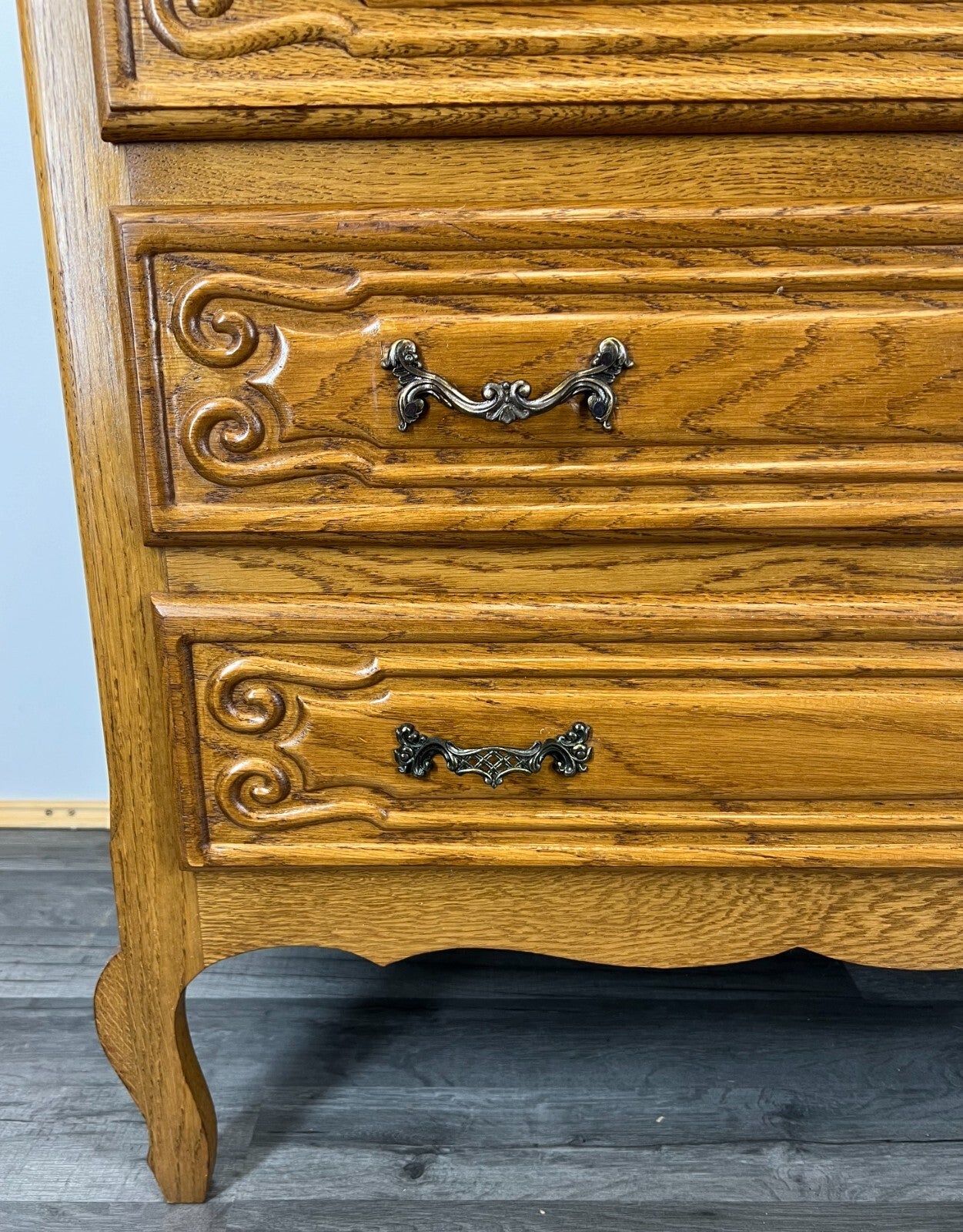 Chest of Drawers Vintage French Louis XIV Style 3 Drawer Carved Cabinet LOT 27592