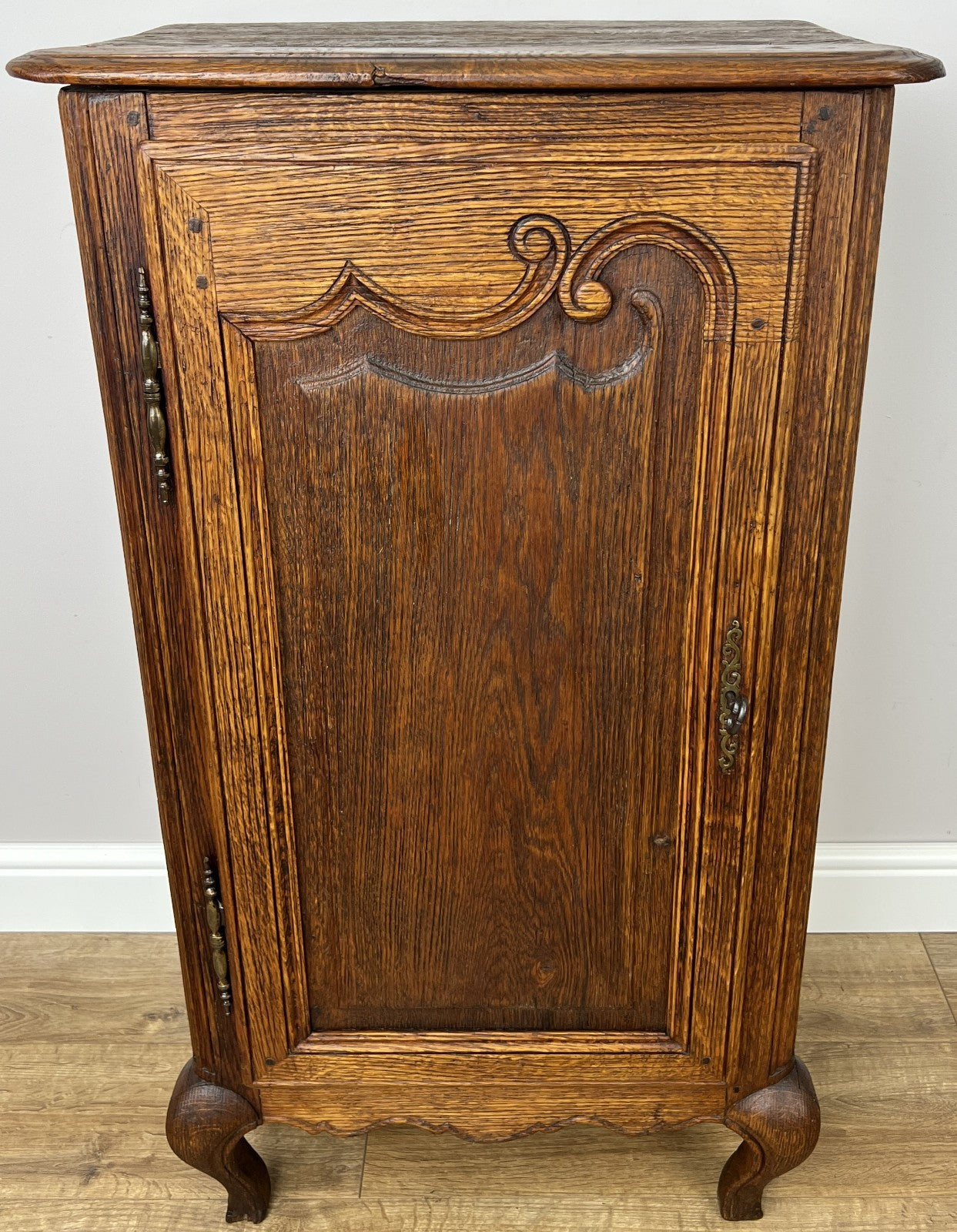 Cabinet Antique French Style Oak Sideboard with Carved Cupboard LOT 62550