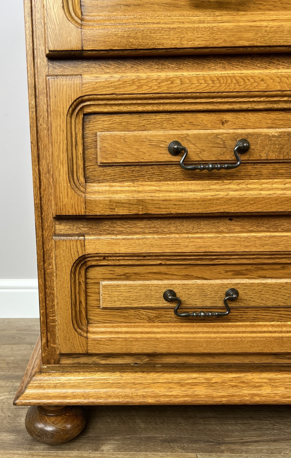 Chest of Drawers Vintage French Style 3 Drawers Carved Storage Cabinet LOT 62876