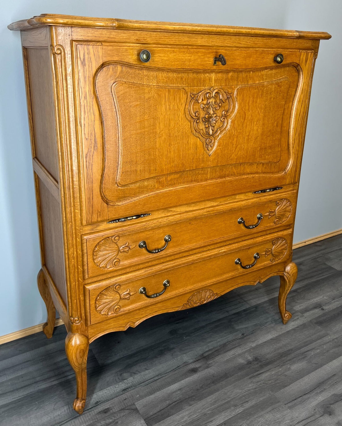 Cabinet Vintage French Louis XIV Style Bureau Sideboard Carved Cupboard LOT 35512