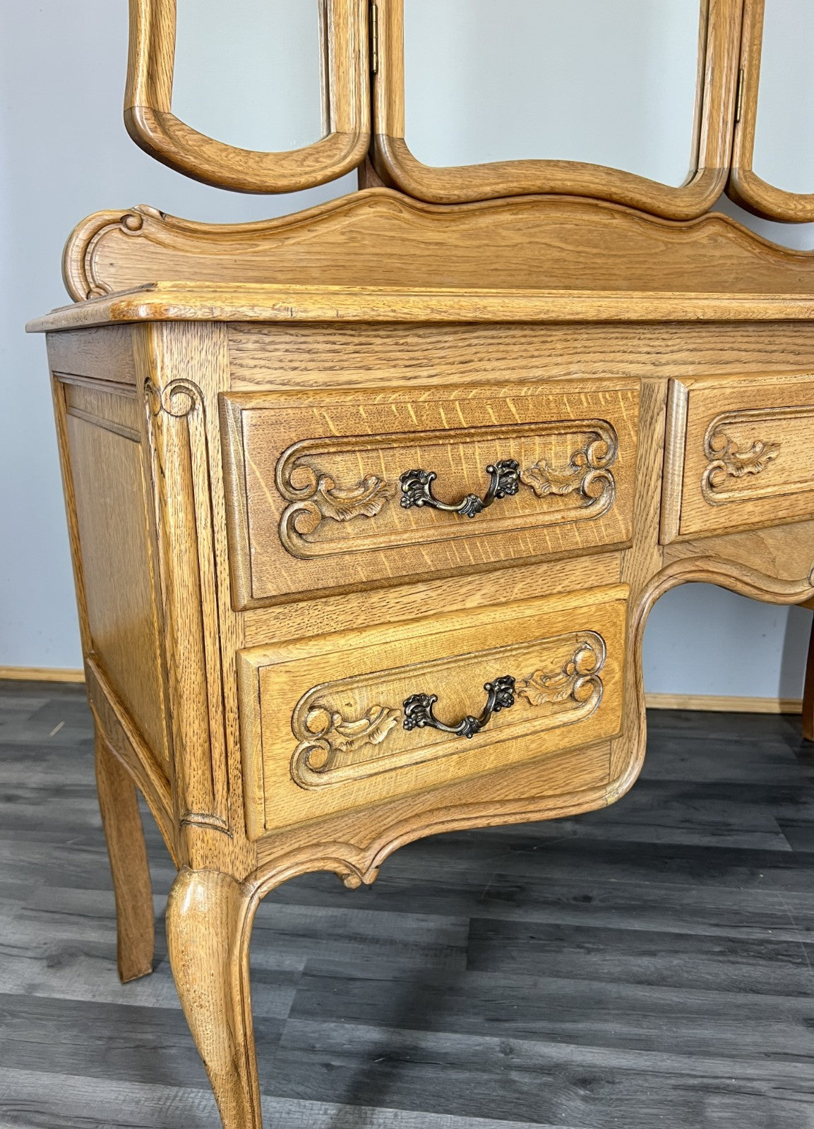 Vintage Dressing Table with Mirror French Oak Louis Vanity Table Makeup LOT 45542