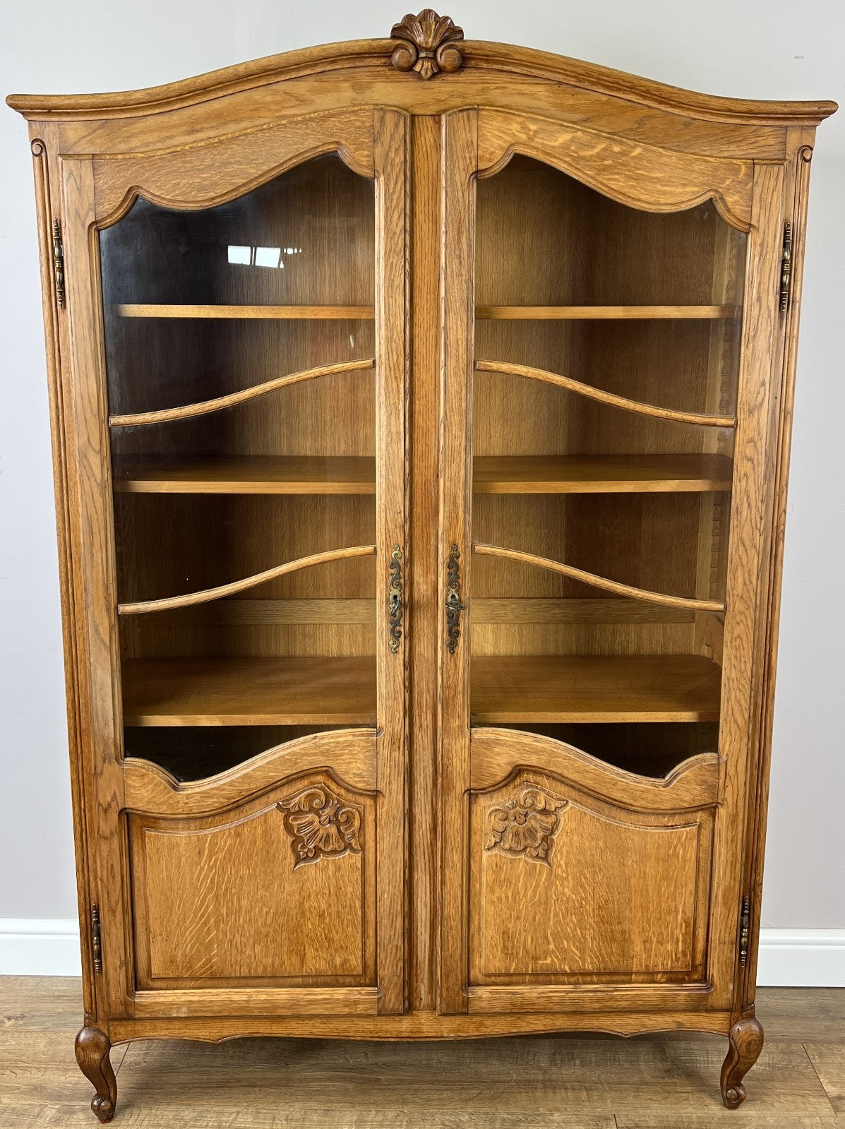 Bookcase Vintage French Louis XVI Oak Display Cabinet Carved Sideboard LOT 63460