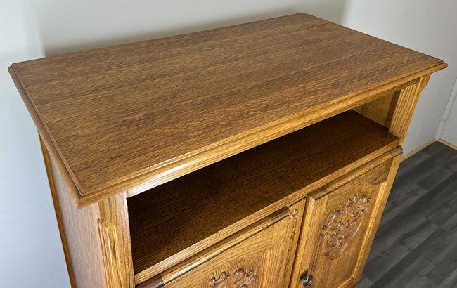 Cabinet Vintage French Louis XIV Style Oak Sideboard Carved Cabinet LOT 16467