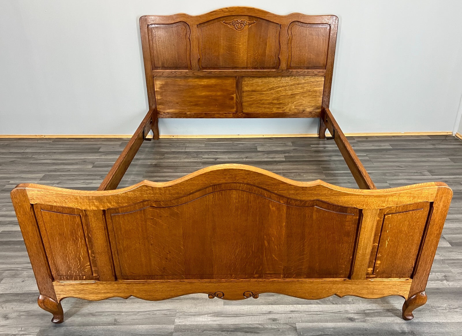 Bed Vintage French Louis XVI Oak Double Bed Frame Carved Headboard LOT 36640
