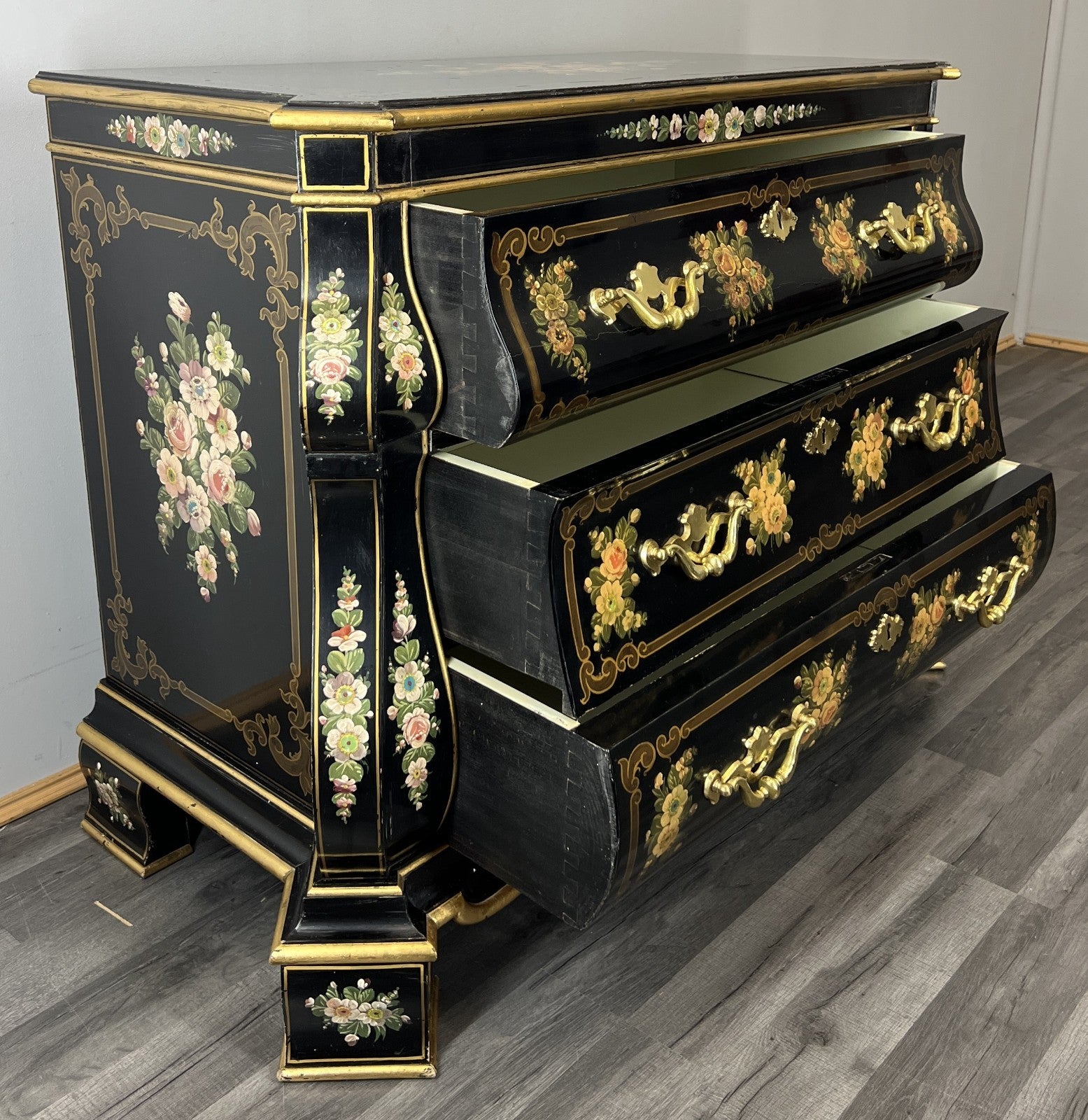 Cabinet Vintage French Style Painted Floral 3 Drawer Chest Sideboard LOT 439721