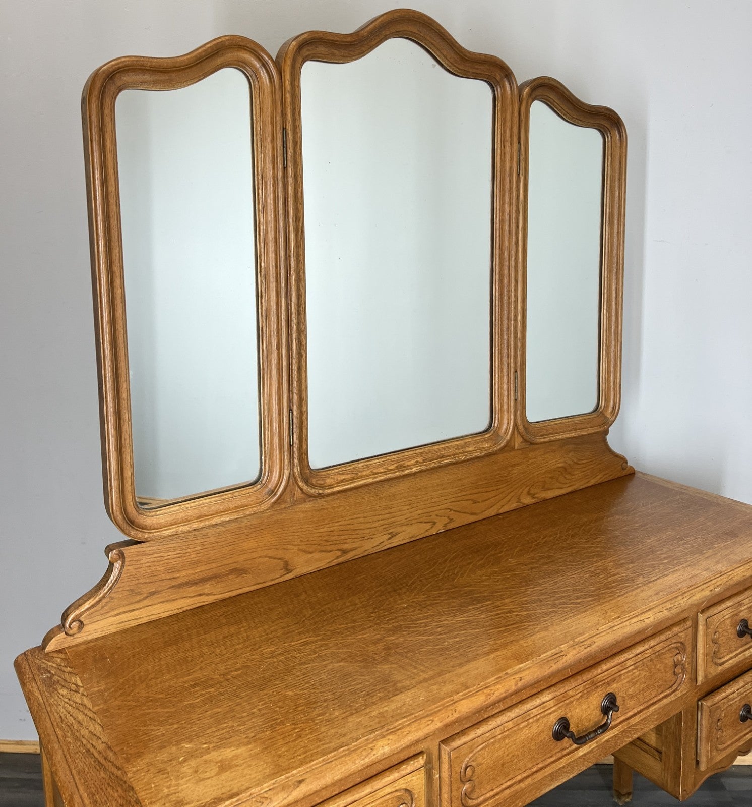 Vintage Dressing Table with Mirror French Oak Louis Vanity Table Makeup LOT 45642