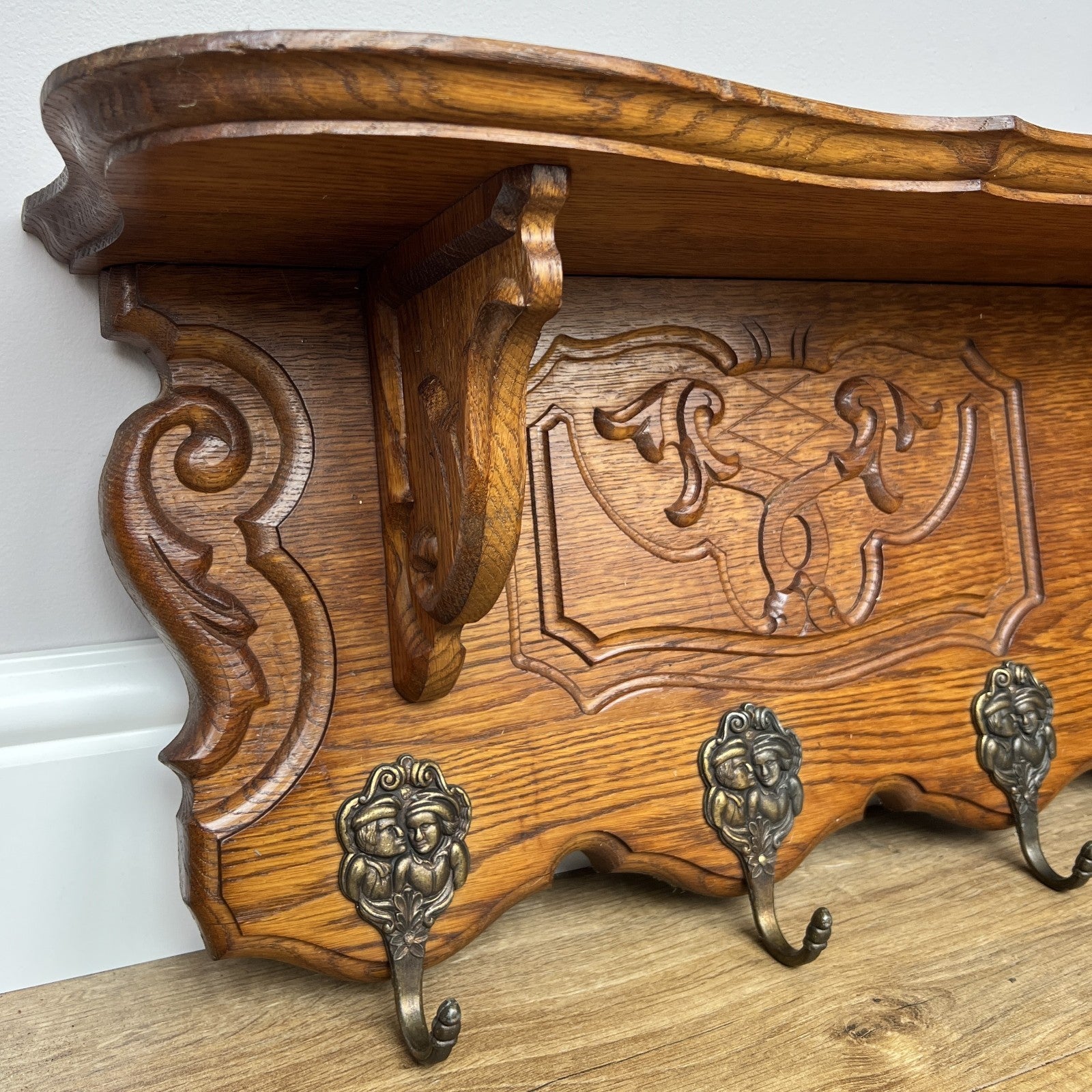 Coat Rack Vintage French Carved Oak Wall Mounted 6 Hooks Rack Hanger LOT 62276