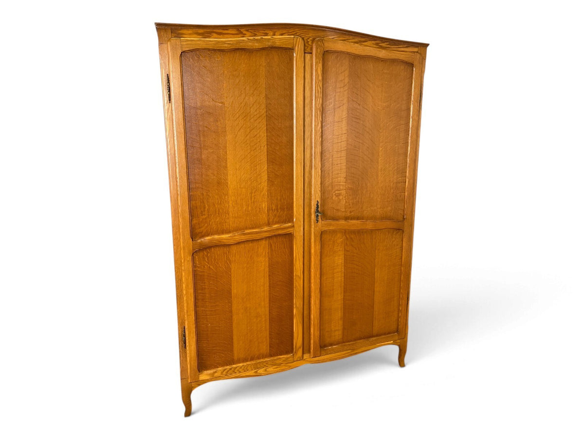 Wardrobe Vintage French Louis Oak Two Door Bedroom Storage Armoire LOT 6536