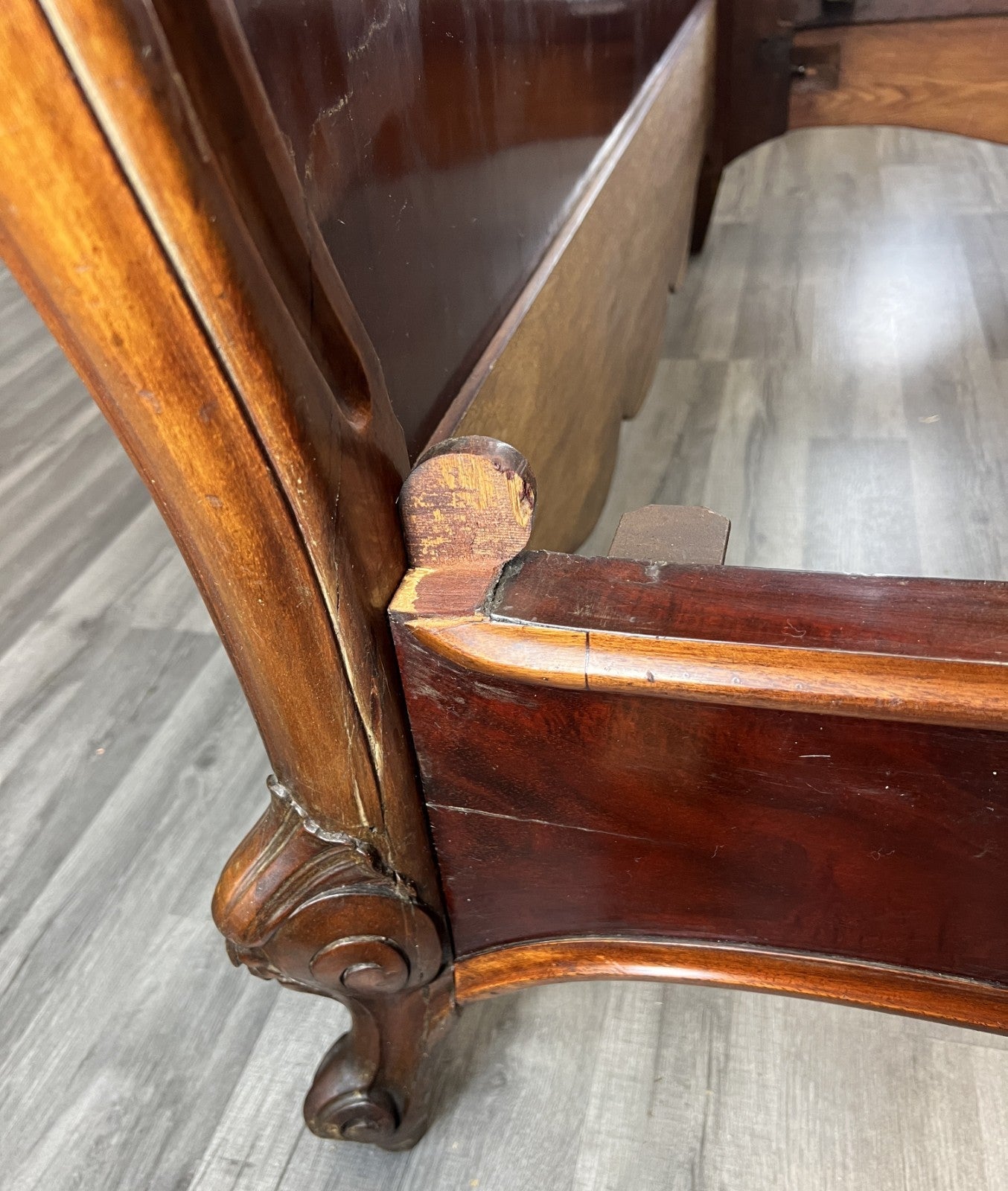 Bed Antique French Style Mahogany Double Bed Frame Carved Headboard LOT 473313