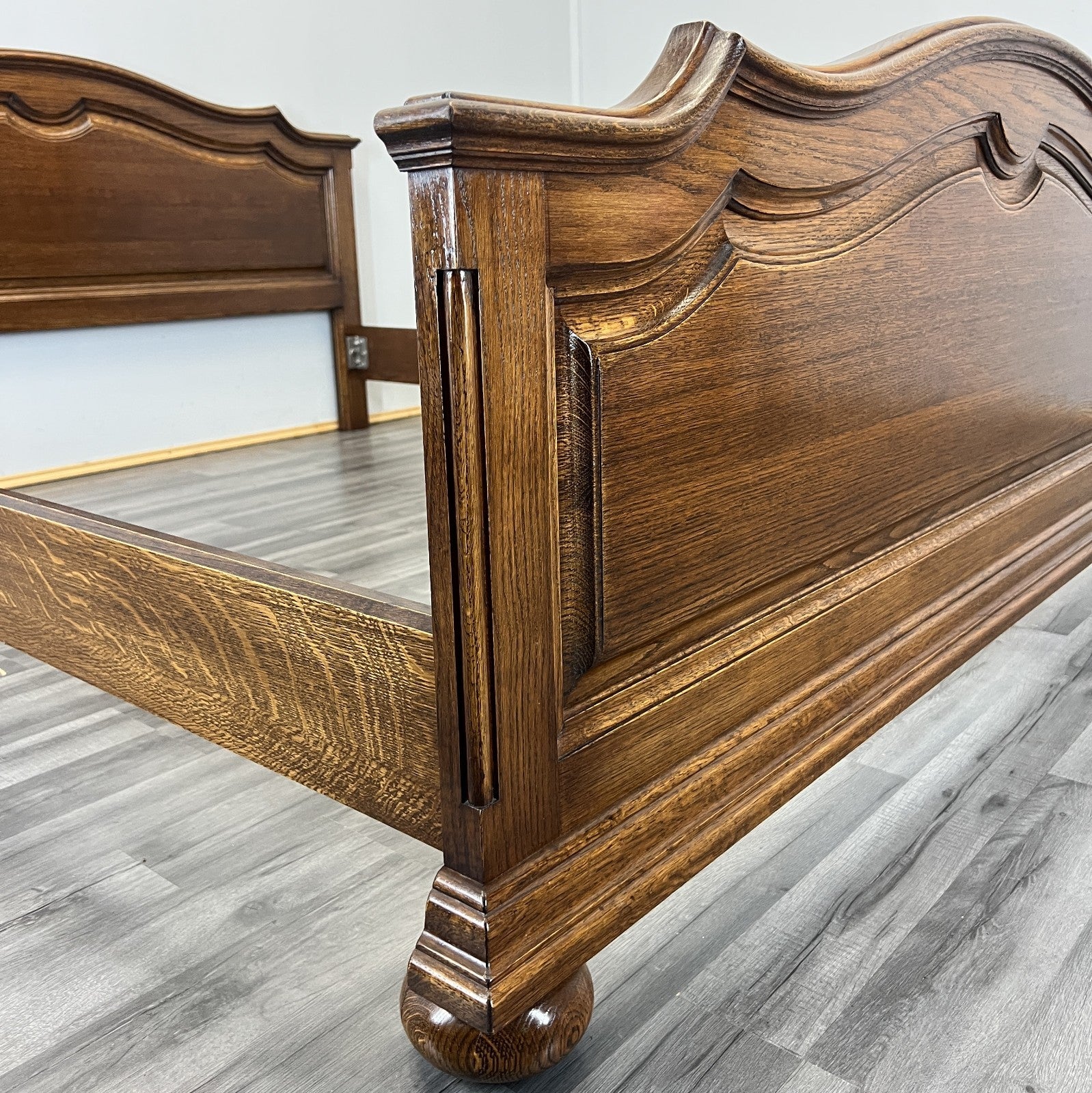 Bed Vintage French Style King Size Bed Frame Oak Carved Headboard LOT 462210