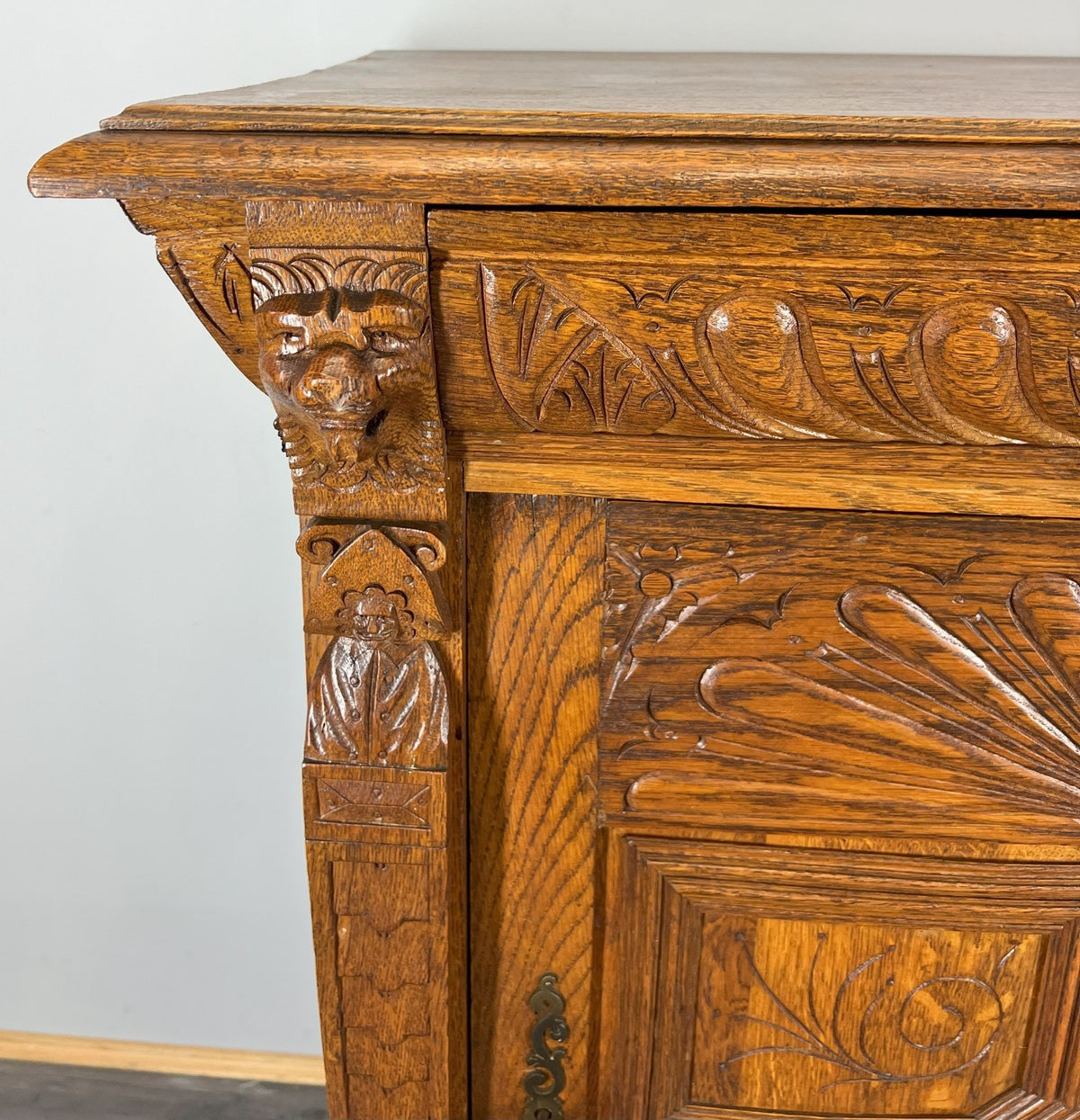 Cabinet Antique French Oak Carved Lion Mask Detail Cupboard with Key LOT 4053