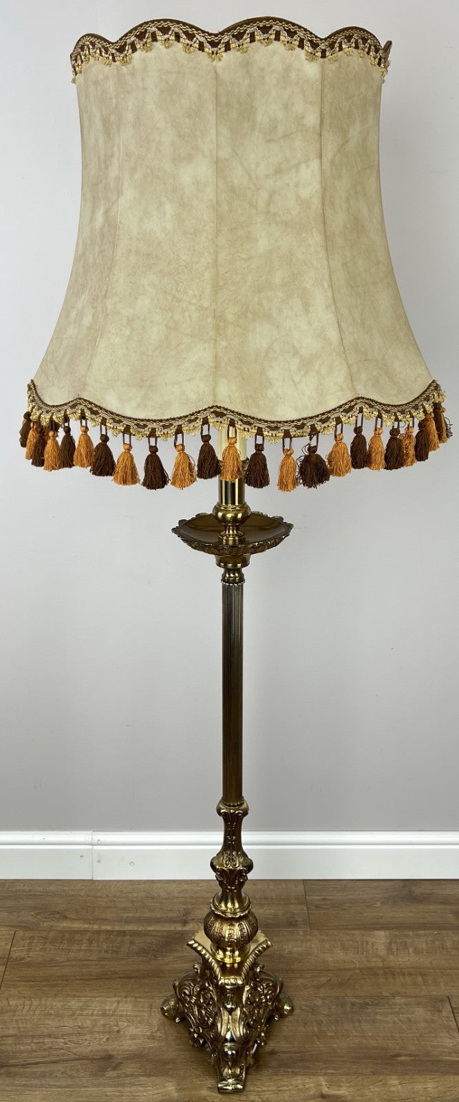 Floor Lamp Vintage French Style Standing Lamp Ornate with Tassel Shade LOT 60760
