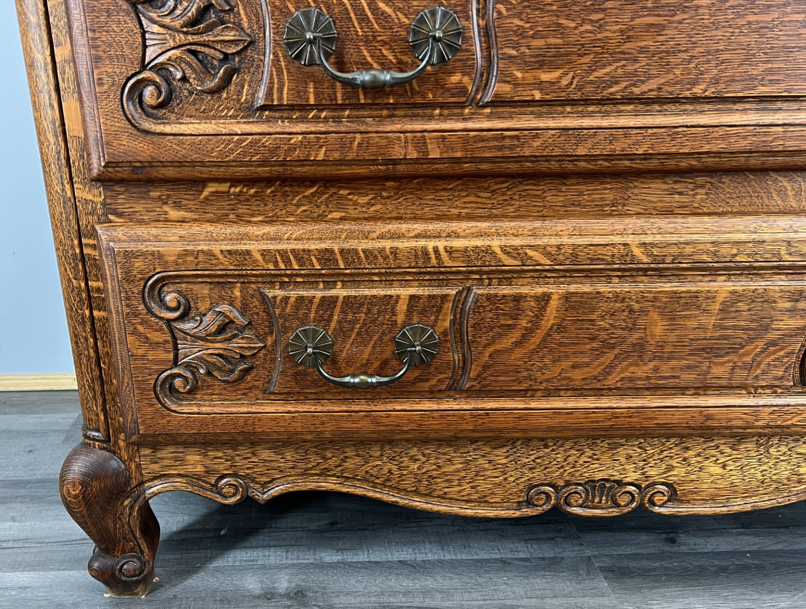Chest of Drawers Vintage French Louis Oak Cabinet with Carved Front LOT 43493