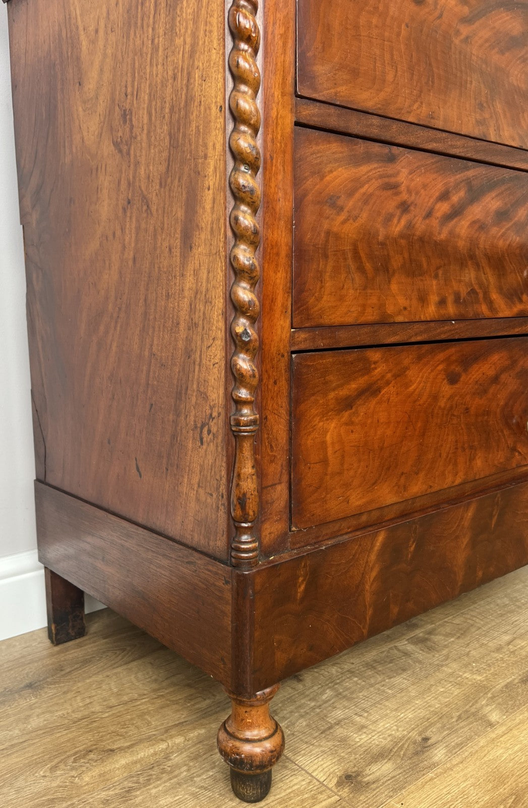 Chest of Drawers Antique French Burr Walnut 4 Drawers Carved Cabinet LOT 62675