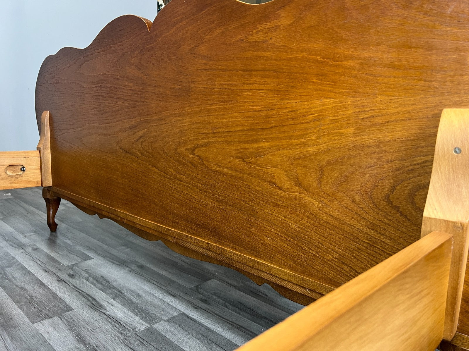 Bed Vintage French Louis XVI Double Bed Frame with Bedside Tables  LOT 462112