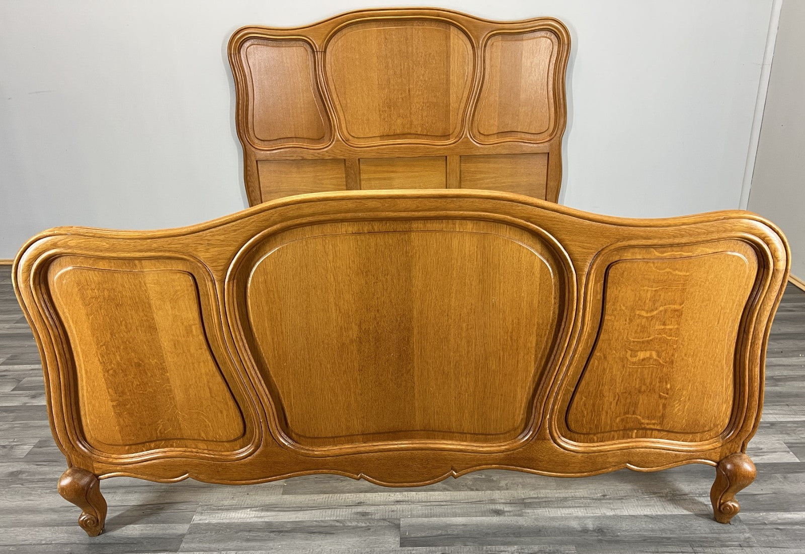 Bed Vintage French Louis XVI Double Bed Frame Oak Carved Headboard LOT 46142