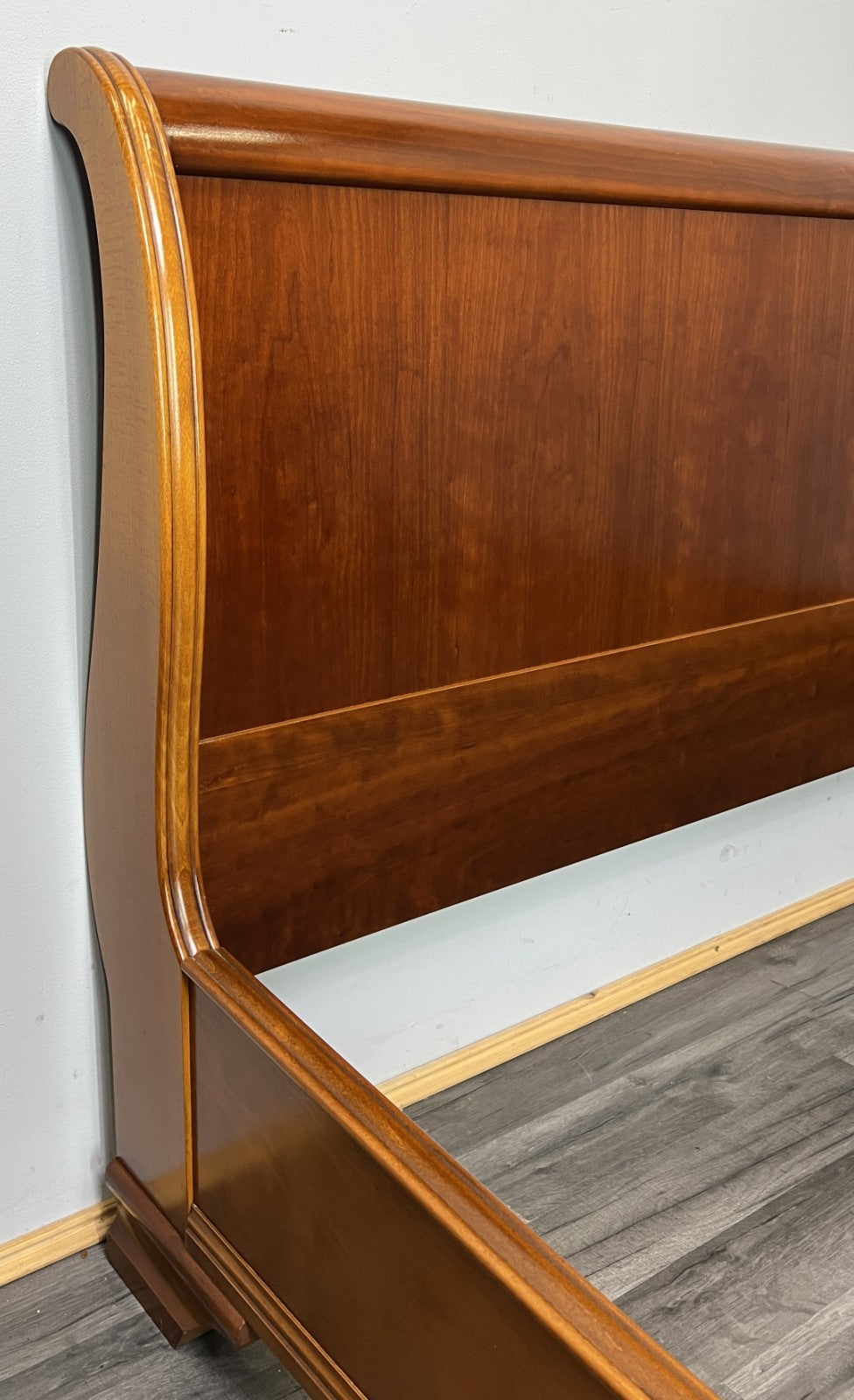 Bed Vintage French Style King Size Bed Frame Carved Headboard LOT 47837