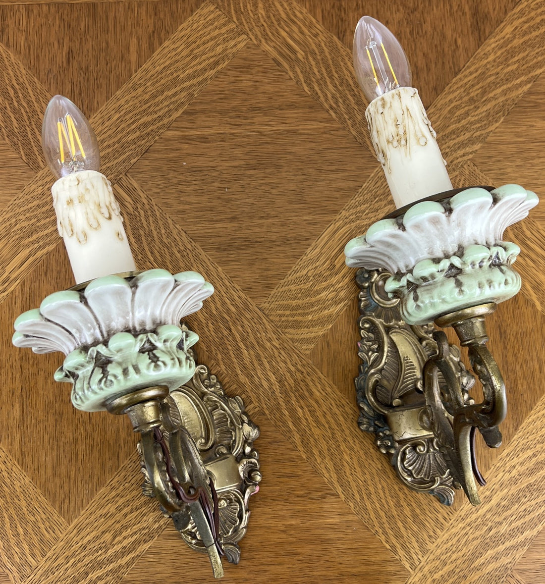 Pair of Wall Sconces Vintage French Style Ornate Decorative Lighting LOT 60720