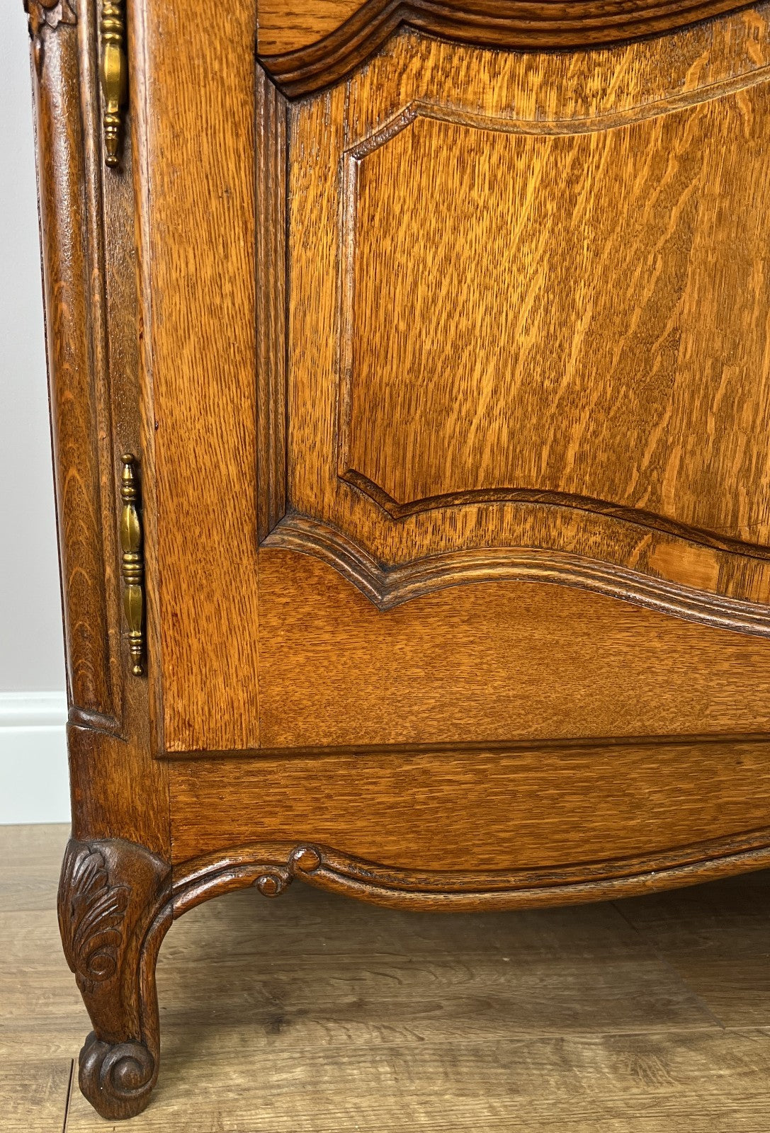 Bookcase Vintage French Louis XIV Style Oak Display Cabinet Sideboard LOT 49346