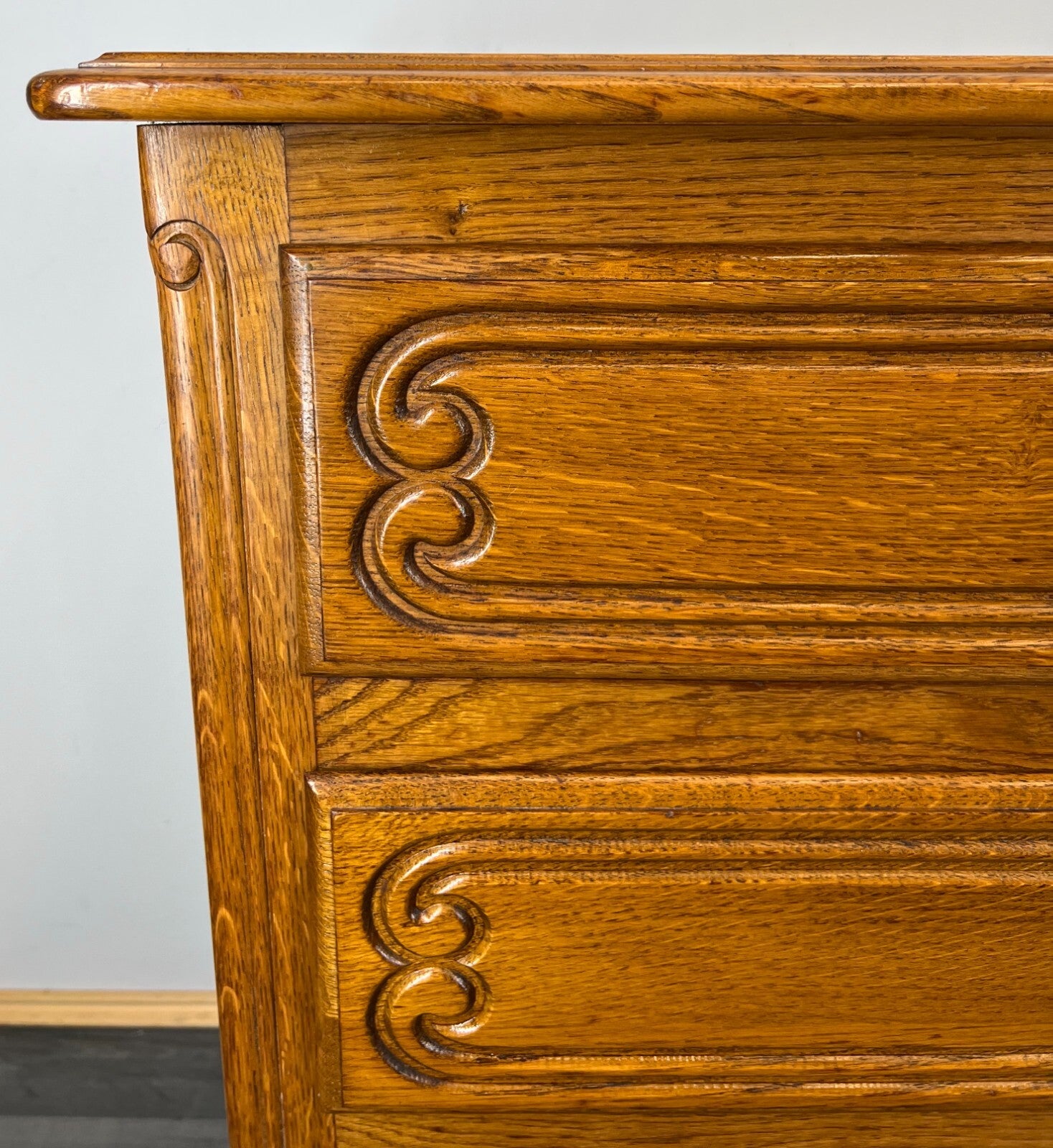 Chest of Drawers Vintage French Louis XIV 3 Drawers Carved Cabinet LOT 28544