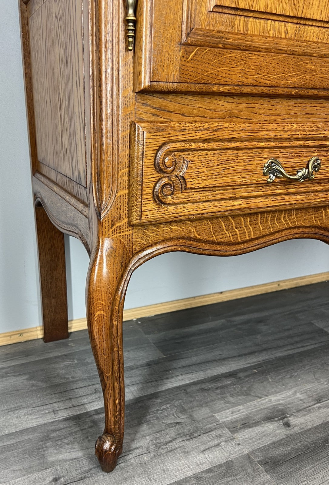 Cabinet Vintage French Louis XVI Style Oak Cupboard Carved Sideboard LOT 401710