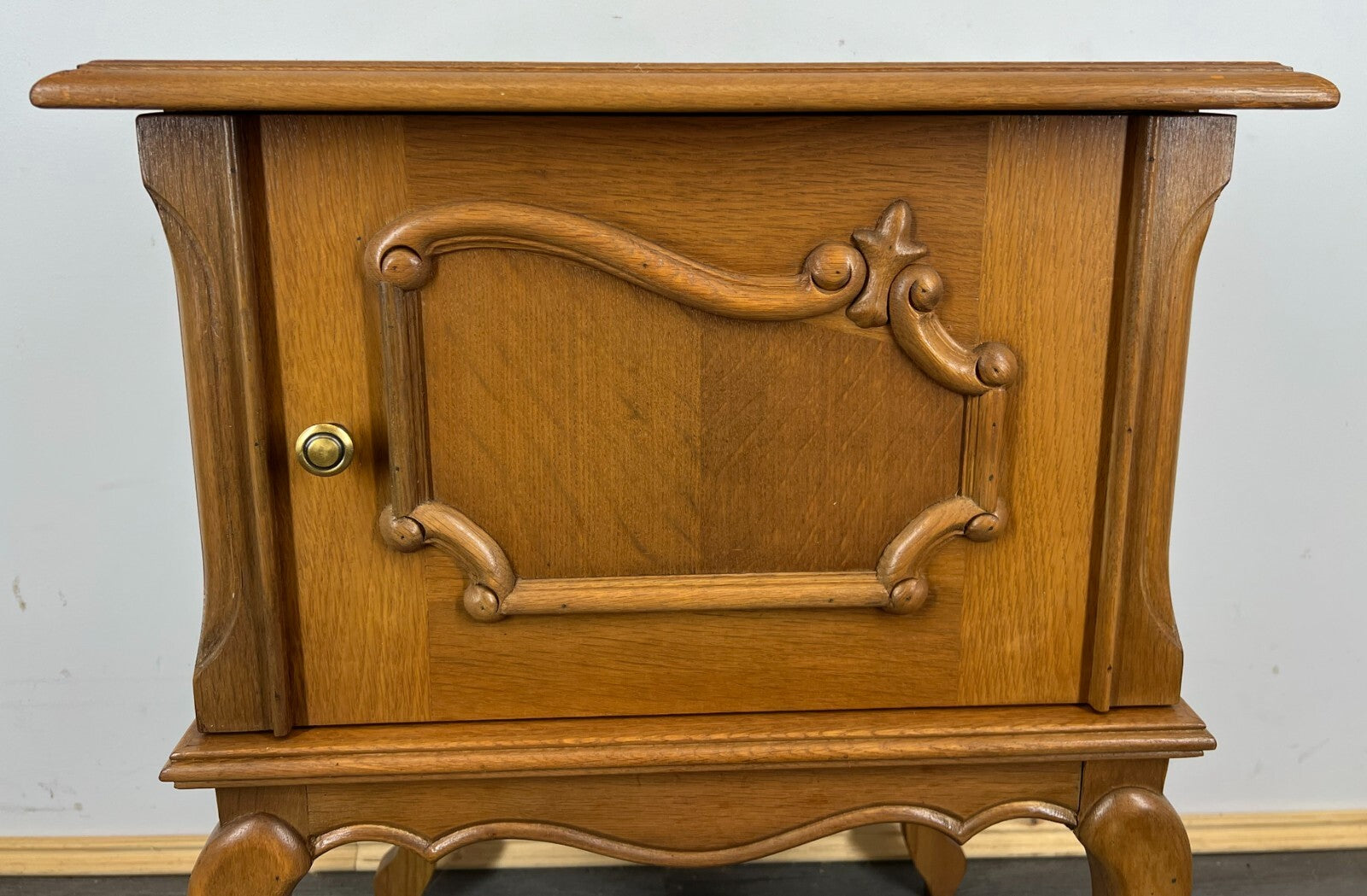 Bedside Table Vintage French Louis XVI Style Cabinet Carved Cupboard LOT 21812