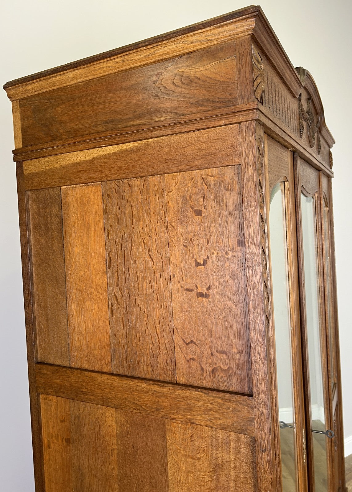 Wardrobe Antique French Oak Two Door Mirrored Carved Armoire Cabinet LOT 609717