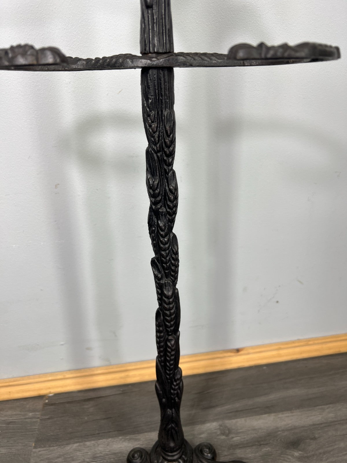 Umbrella Stand Vintage French Style Metal Ornate Hallway Stand LOT 47483