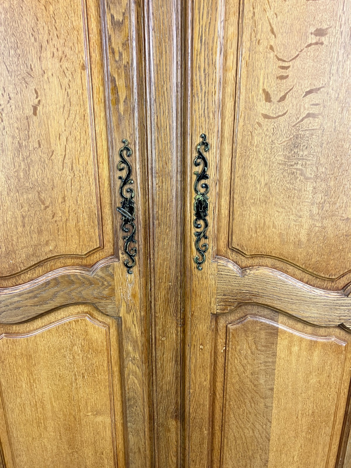 Wardrobe Vintage French Louis XVI Style Oak Four Door Armoire LOT 48137