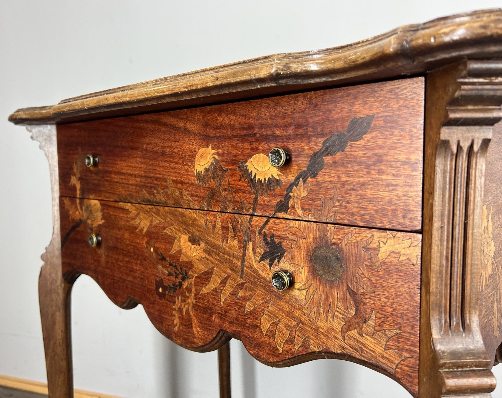 Cabinet Vintage French Louis XVI Style Oak Sideboard Carved Cupboard LOT 42909