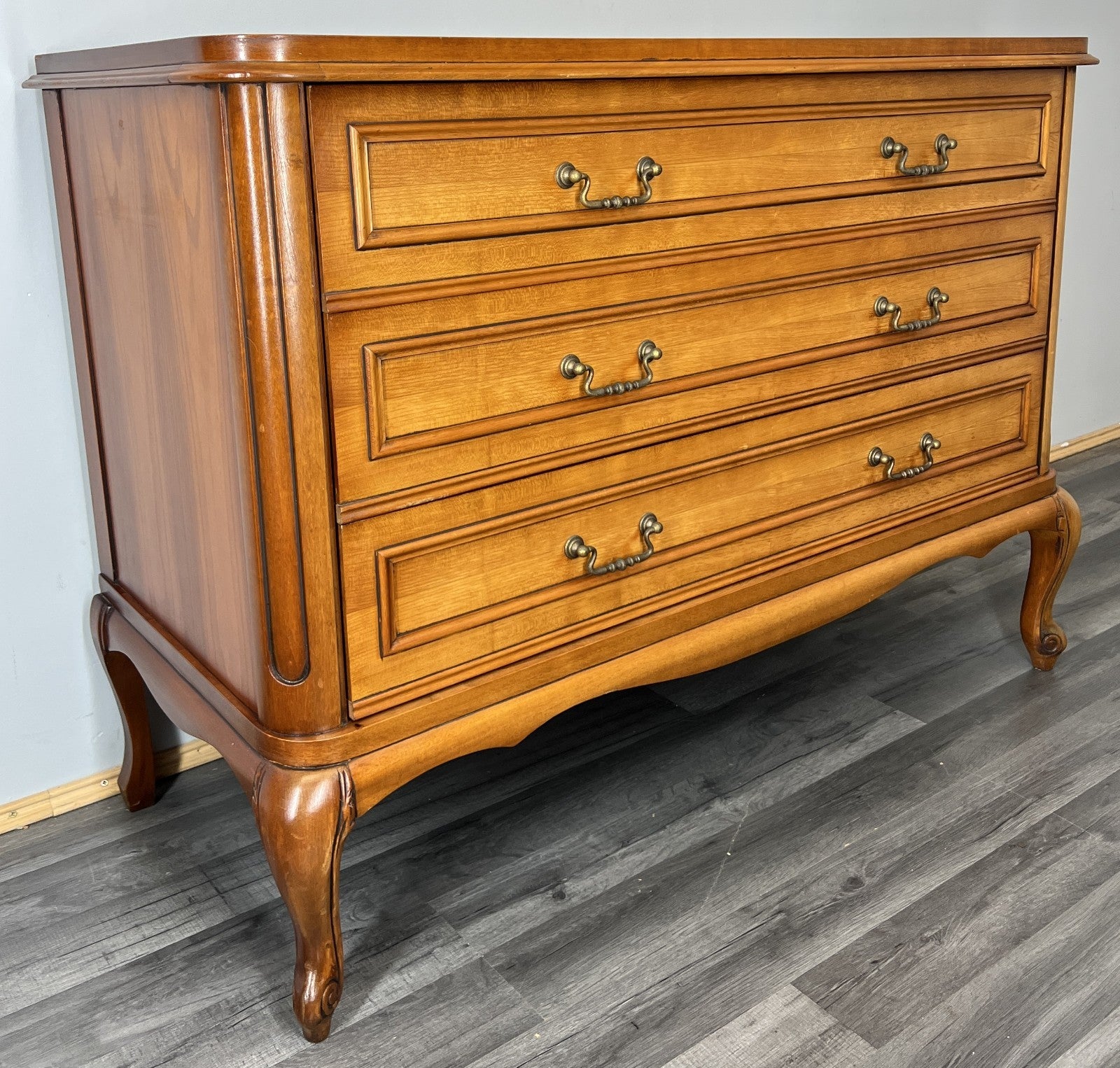 Chest of Drawers Vintage French Louis XVI 3 Drawers Carved Cabinet LOT 44564