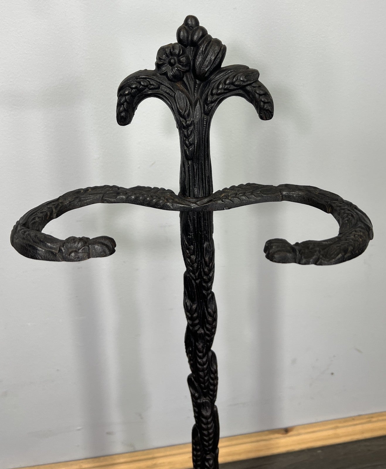 Umbrella Stand Vintage French Style Metal Ornate Hallway Stand LOT 47482
