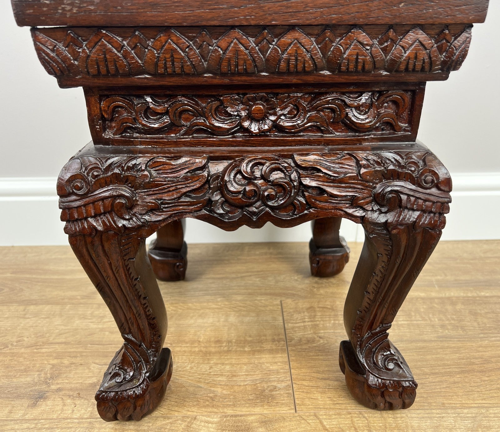 Plant Stand Vintage Chinese Style Mahogany Carved Table LOT 49642