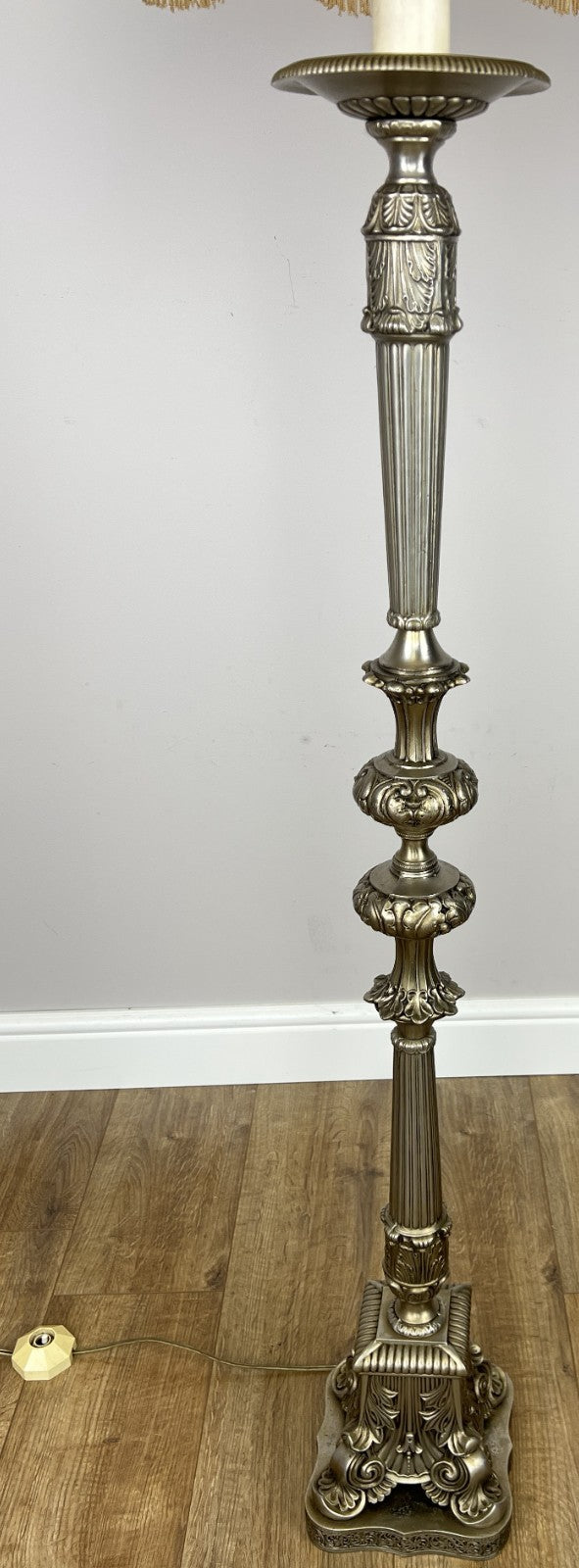 Floor Lamp Vintage French Ornate Metal Standing Lamp with Tassel Shade LOT 60875