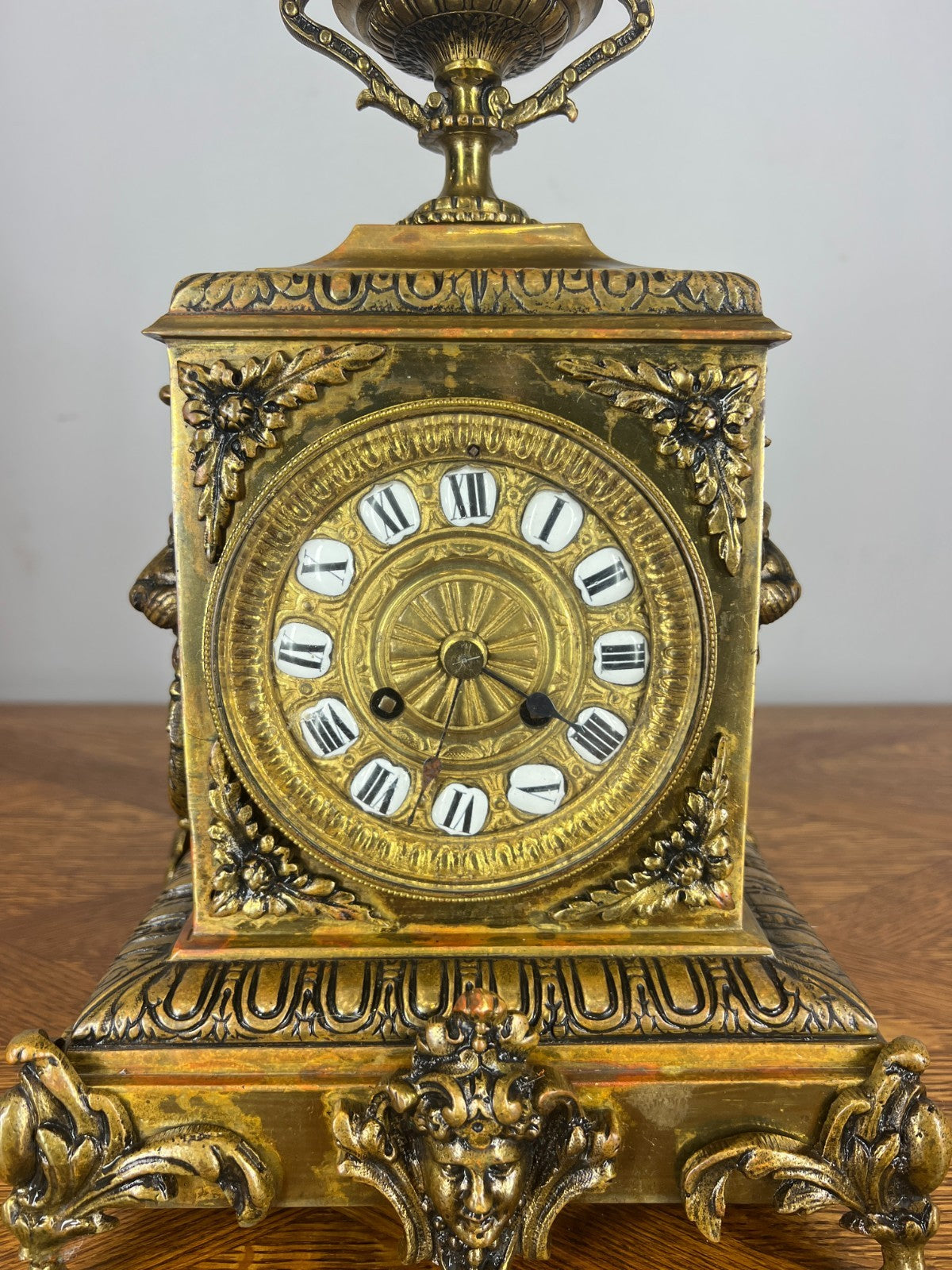 Clock Vintage French Style Clock Garniture with Candelabras LOT 46614